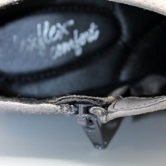 Dexflex Comfort Gray Heel Ankle Booties Size 7 - Picture 7 of 11